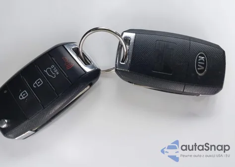 2016 Kia Sorento 3.3L Ex из США, поврежденный, VIN 5XYPH4A57GG167114